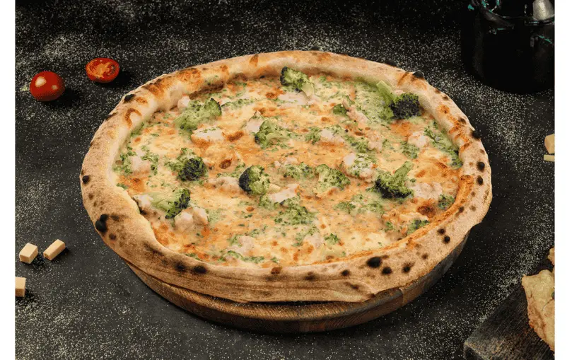 Піца з індичкою та броколі   - "TREBA Pizza & Sushi" в Івано-Франківську фото 