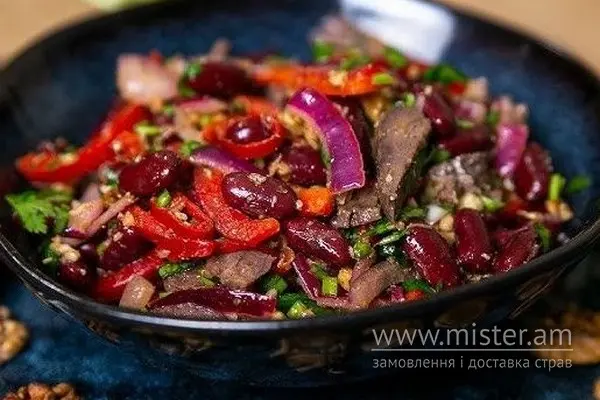Салат по-грузинськи з телятиною - "Magnum Pizza&Grill" в Полтаві фото