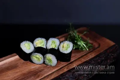 Макі з авокадо Guava Sushi undefined фото