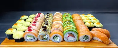 Праздничный лосось 4п/ 2260г/ 64шт Пицца и суши Дарницкий район GoGoPizza & SUSHIGO! undefined фото