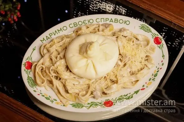 Тальятеле на двох з бурратою куркою та білими грибами - "Простір" в Хмельницькому фото