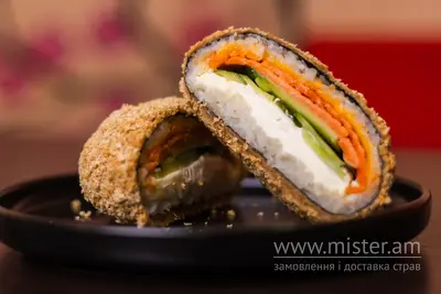 Суші-бургер лосось-гриль шрирачі BAO sushi undefined фото