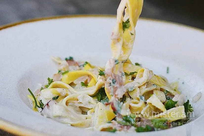 Тальятеле з горгонзолою та шинкою																 - "Pasta Basta" в Чернігові фото 