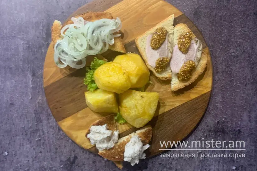 Козацький перекус - "Мальви" в Дрогобичі фото