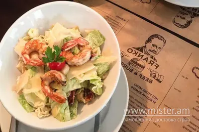 Салат Цезар з королівськими креветками Franko beef&burger undefined фото