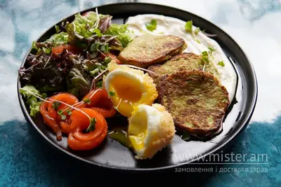 Оладки з цукіні, лососем та соусом ранчо Fish Bar undefined фото