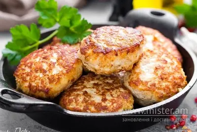 Котлета м`ясна  Жовтий човен undefined фото