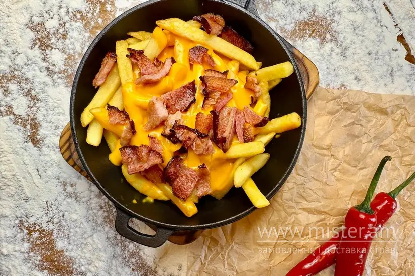 Картопля фрі з сирни соусом і беконом - "Da!Bro PUB" в Чернігові фото 