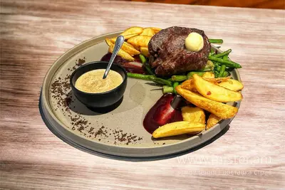 Стейк з телятини Trattoria undefined фото