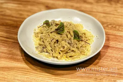 Паста Тальятеле з білими грибами та трюфелем Trattoria undefined фото