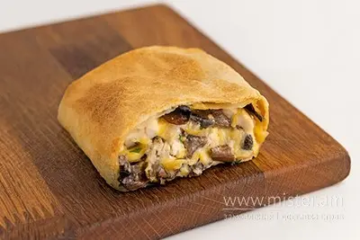 Штрудель з куркою та грибами Strudel undefined фото