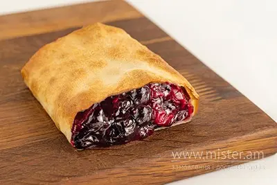 Штрудель з ягодами Strudel undefined фото