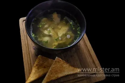 Курячий бульйон з локшиною та яйцем Soda undefined фото