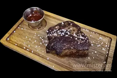 Стейк з яловичини та соусом BBQ Soda undefined фото