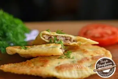 Чебуреки зі свининою (напівфабрикати) Галя Балувана undefined фото