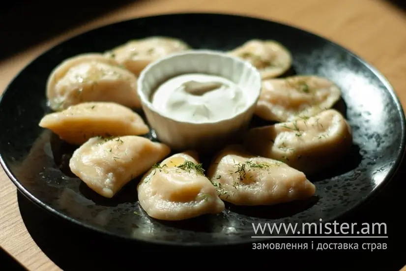 Вареники зі сметаною - "Маска" в Дрогобичі фото