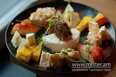 Сир з горішками Маска undefined фото
