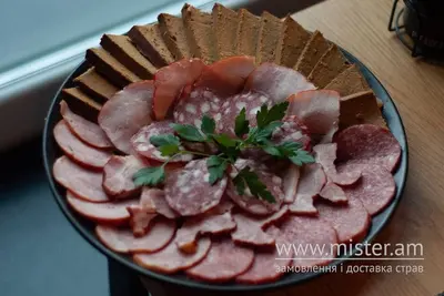 М'ясне асорті Маска undefined фото
