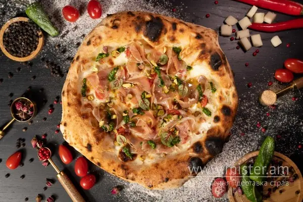 Піца "Pesto and Prosciutto" - "Galleria Restobar" в Луцьку фото 