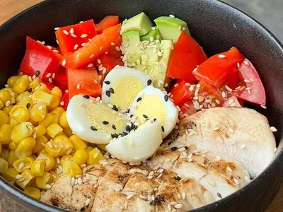 Боул з куркою та овочами GoodFood undefined фото