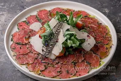 Карпаччо з яловичини з фірмовим соусом з каперсів The Truffle undefined фото