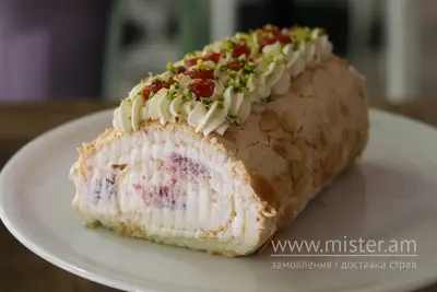 Меренговий рулет з маскарпоне та полуницею Dioscuri Mini undefined фото
