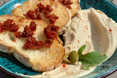 Хумус з в`яленими томатами Ciabatta undefined фото