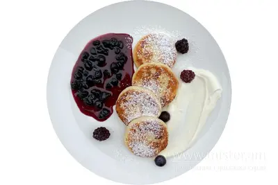 Сирники з джемом і сметаною Ciabatta undefined фото