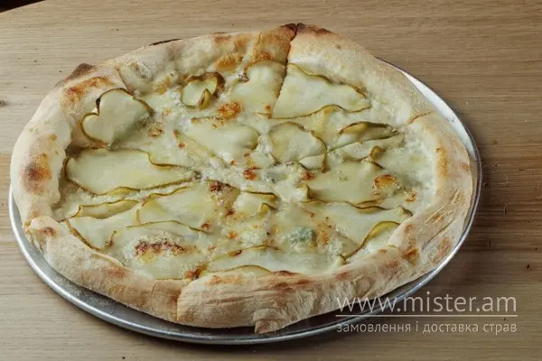 Піца "Горгонзола ді пера" - "Pizza Plus" в Івано-Франківську фото 