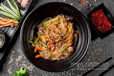 Локшина WOK фунчоза Vegan Yoki restaurant undefined фото