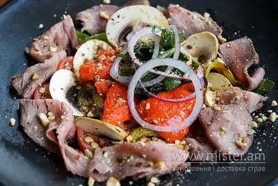 Салат з ростбіфом та грильованими овочами 4REST undefined фото