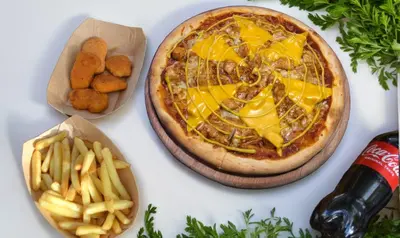Комбо Роял (Чізбургер, Фрі 130, Нагетси 5шт, Кола 0,5) GoGoPizza - ХБК undefined фото