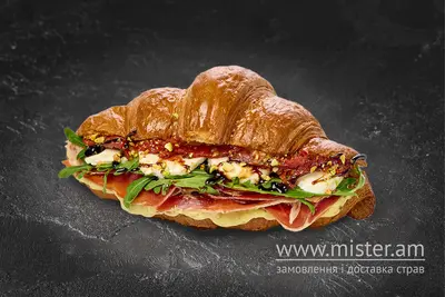 Круасан з хамоном, моцарелою та в'яленими томатами Lviv Croissants undefined фото