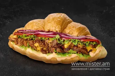 Круасан BBQ pork&cheese Lviv Croissants undefined фото