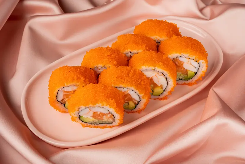 Каліфорнія мікс лосось - "Aura Sushi" в Києві фото 