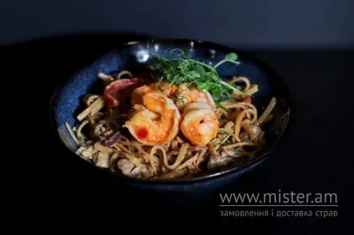 Локшина в вершковому соусі том ям з морепродуктами Guava Sushi undefined фото