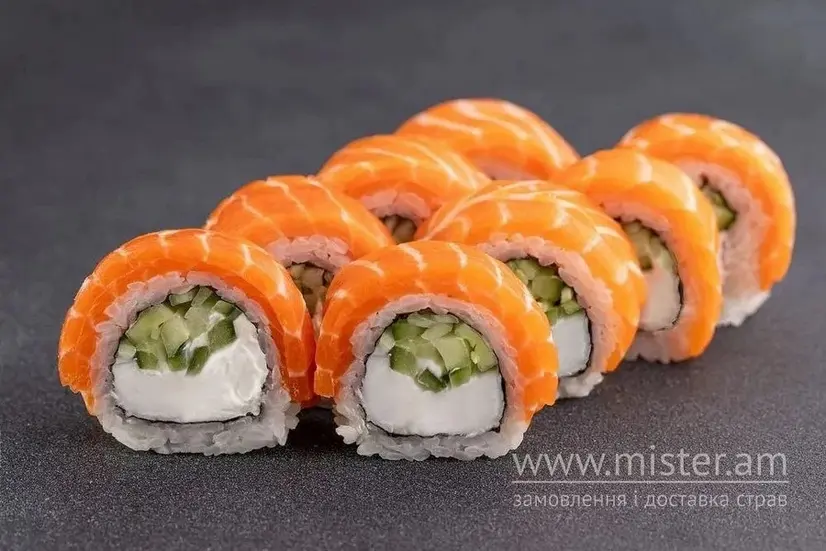 Рол "Філадельфія" з лососем - "SushiMO" в Чернівцях фото 