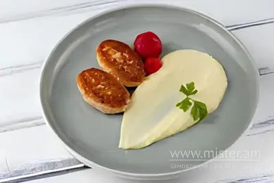 Котлети з лосося та судака із картопляним пюре Чорноморка undefined фото