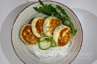 Солоні сирники зі сметанним соусом Crispy Place undefined фото