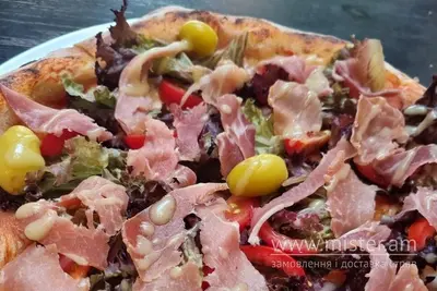 Піца з прошуто, моцарелою та оливками Картотека undefined фото