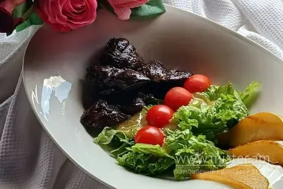 Салат з карамелізованою печінкою Atrio Olimp undefined фото
