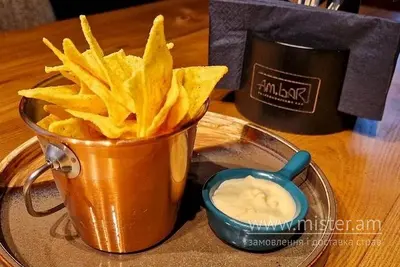 Чипси кукурудзяні начос з сирним пікантним соусом Am.bar undefined фото
