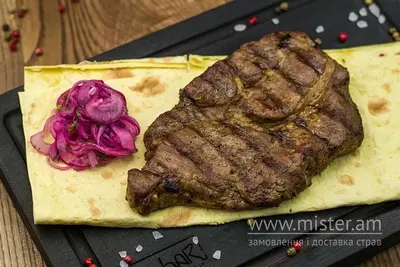 Стейк зі свинячого ошийка Am.bar undefined фото