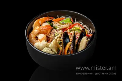 Салат з холодною рисовою локшиною та морепродуктами EatSushi undefined фото