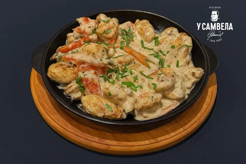 Hot skillet with chicken - "Готуємо з ❤️, з 1999" in Odesa photo