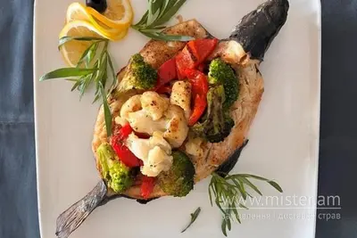 Форель річкова запечена з овочами Ахтамар undefined фото