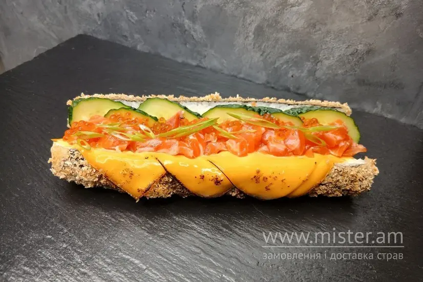 Рол-дог з лососем та чеддером - "Це SUSHI & PIZZA" в Чернігові фото