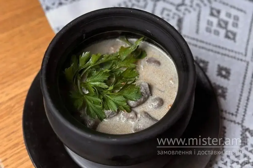 Куліш з курячими сердечками, тушкованими в сметані - "Bread & Salt" в Луцьку фото 