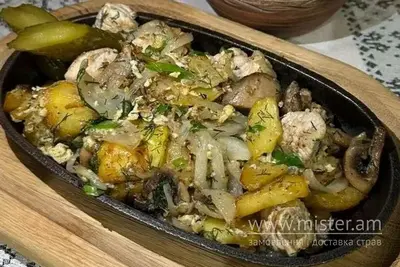 Пательня куряча з грибами Bread & Salt undefined фото