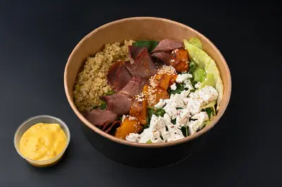 Боул з яловичим пастрамі та булгуром Meat Bar на Софійській площі undefined фото
